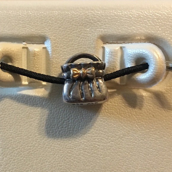 Pandora purse with gold bow - Picture 1 of 3